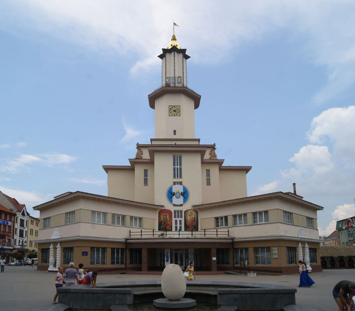 ratusha Івано-Франківськ Площа Ринок